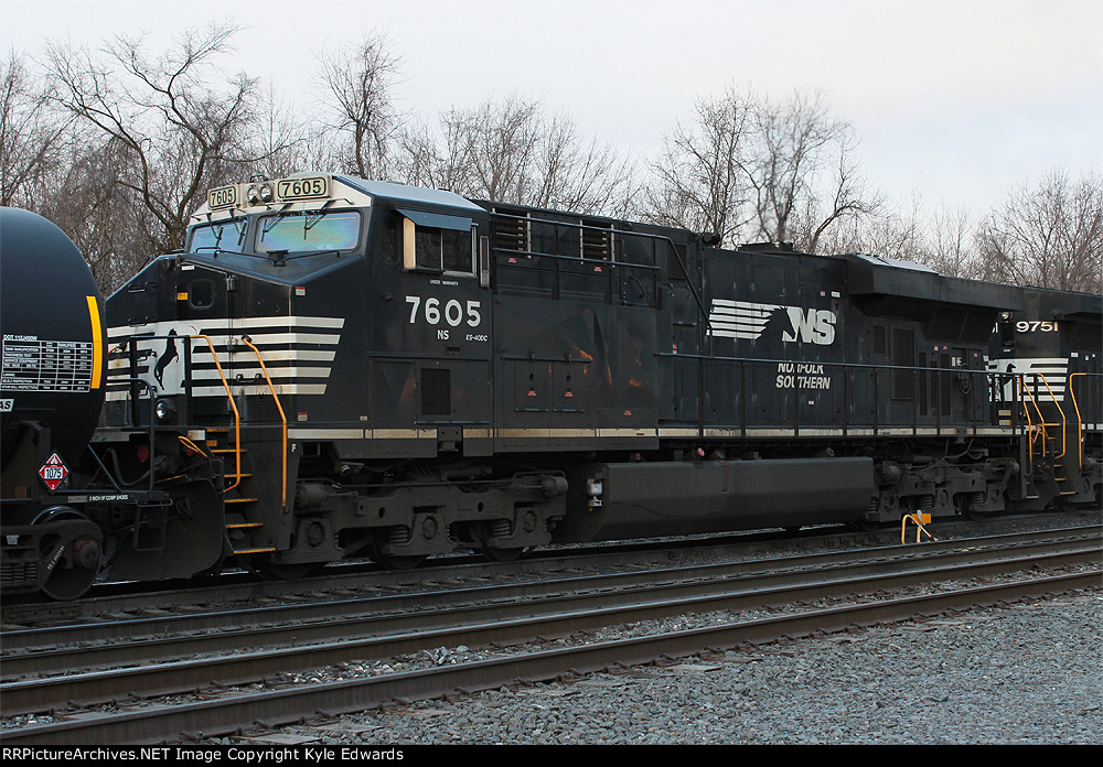 NS ES40DC #7605 on M4G